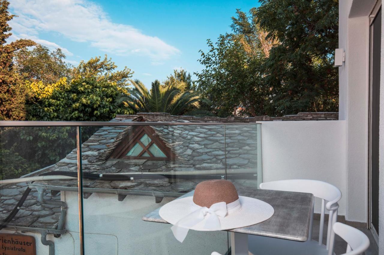 Hotel Mr & Mrs K Bianco Potos Exterior foto